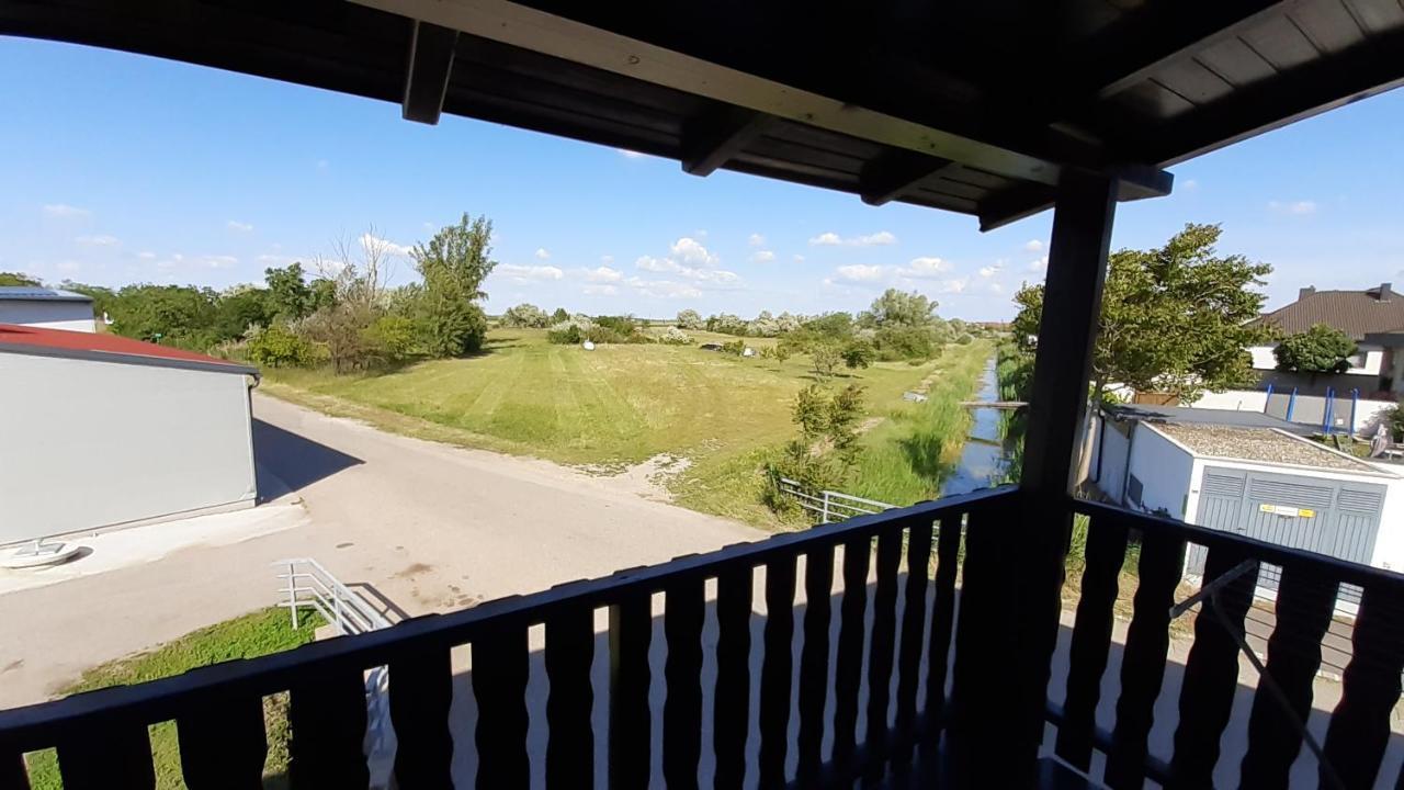 Ferienwohnungen&Weingut Kroiss Silvia Illmitz Exterior foto